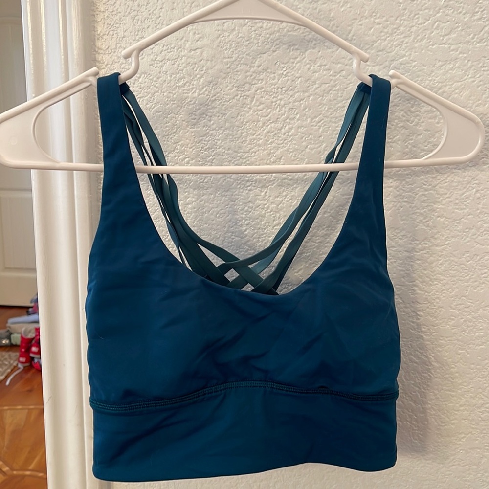 Lululemon sports bra